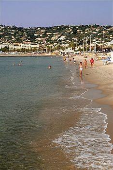 Residence Odalys Les Pins Bleus Juan-les-Pins Bagian luar foto